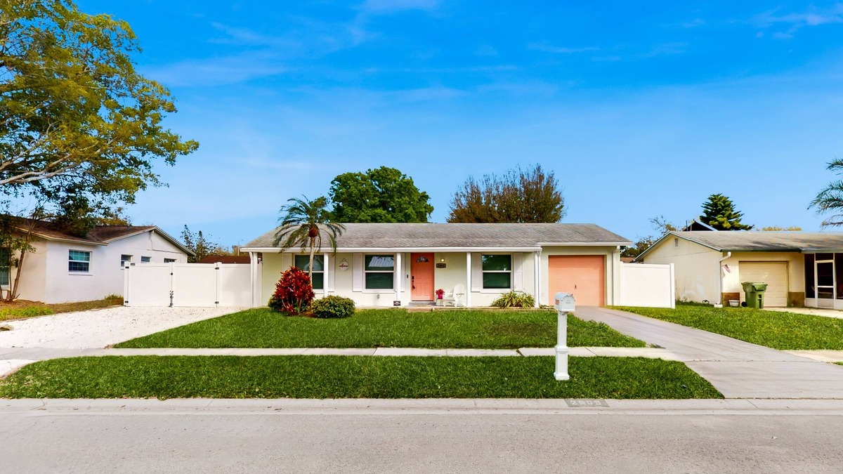 South Bradenton House | Dog-friendly home with private, heated pool, lanai, BBQ, & W/D