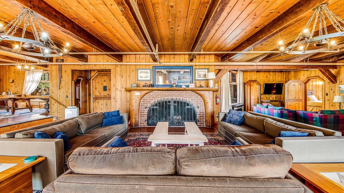 Gearhart House | Dog-Friendly Home with Sea Views on Little Beach and Half-Mile to the Ocean