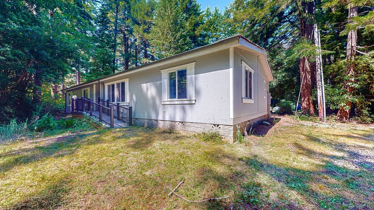 Bandon House | Dog-friendly house near golf & beach access with firepit, grill, & pellet stove