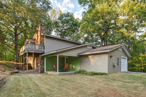Gilbertsville House | Dog-Friendly Kentucky Lake Home with Game Room!