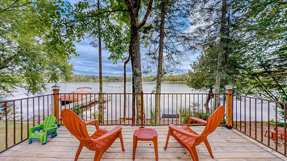 Mercer House | Dog-friendly lakefront home with a private beach, dock, firepit, & kayaks