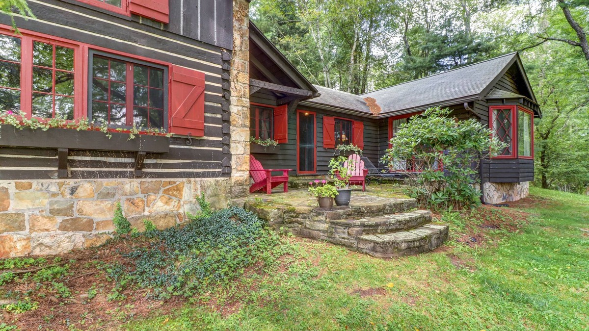 Blakeslee House | Dog-friendly Lakefront Log Home on a Quiet Cove with Front Deck & Private Dock