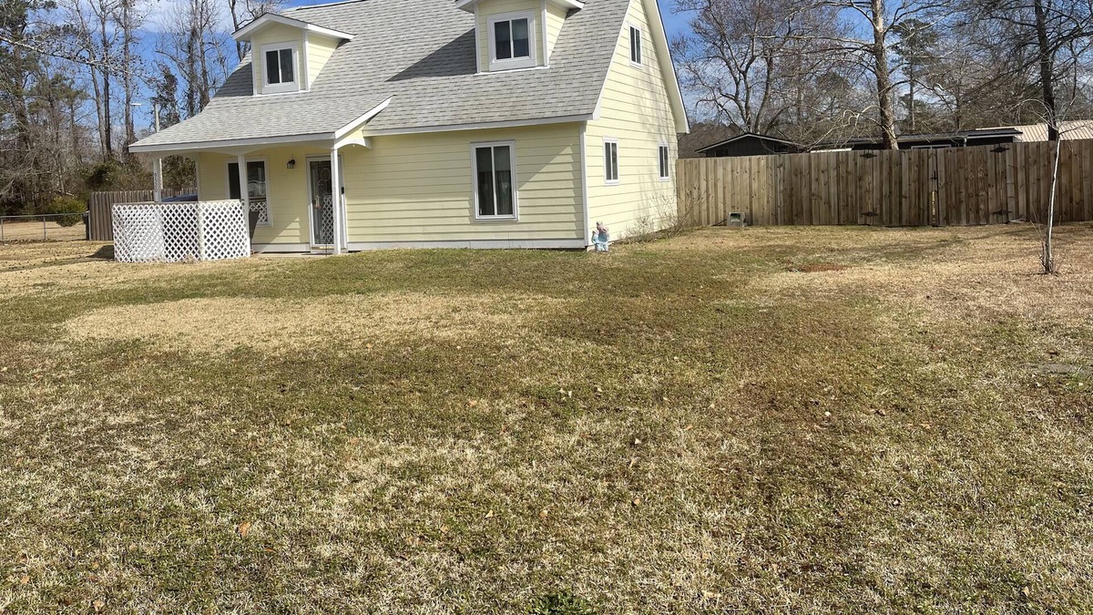 Leland House | Dog Friendly - Located Near Downtown Wilmington and Multiple Beaches!