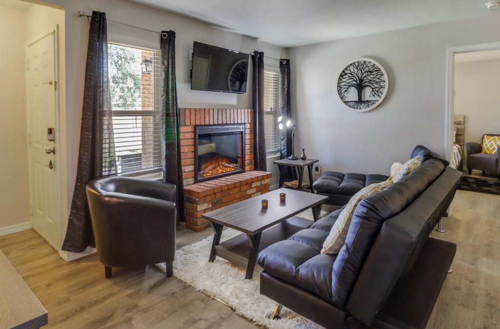 South Mountain Apartment | Dog-Friendly Phoenix Condo with Community Pool!