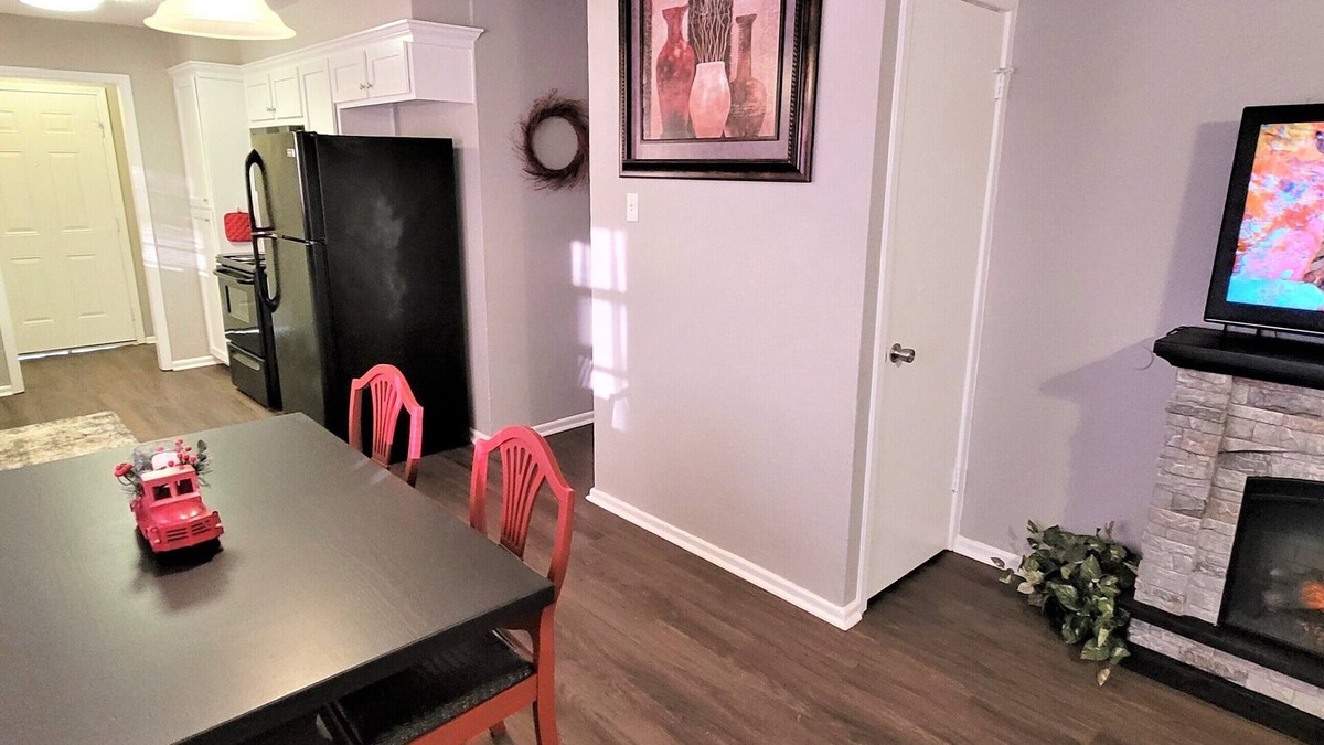 Abilene House | DOG FRIENDLY & REMODELED COZY COTTAGE