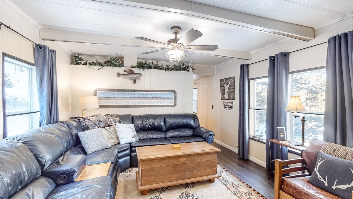 Florissant House | Dog-friendly rustic cabin with a wood-burning fireplace, porch, and washer/dryer
