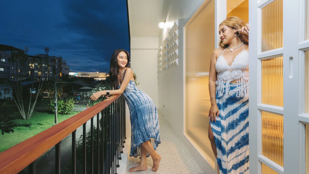 Patong Hotel | Dokdin's Family