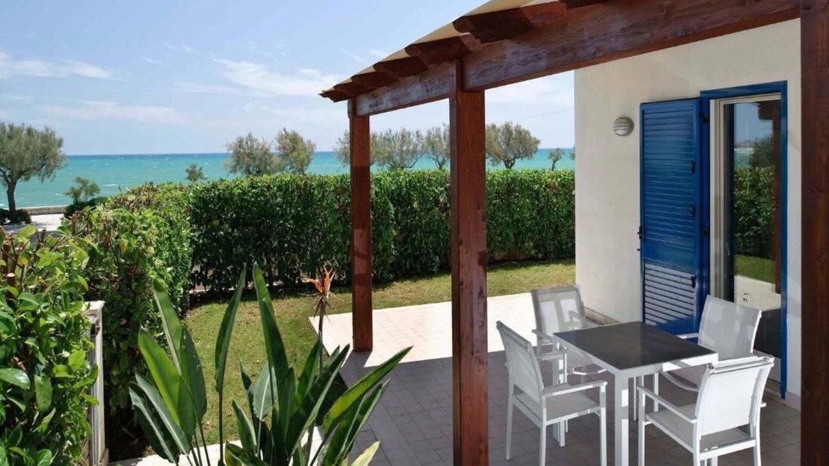 Marina di Modica Apartment | Dolce Mare 1 - Ground Floor with garden