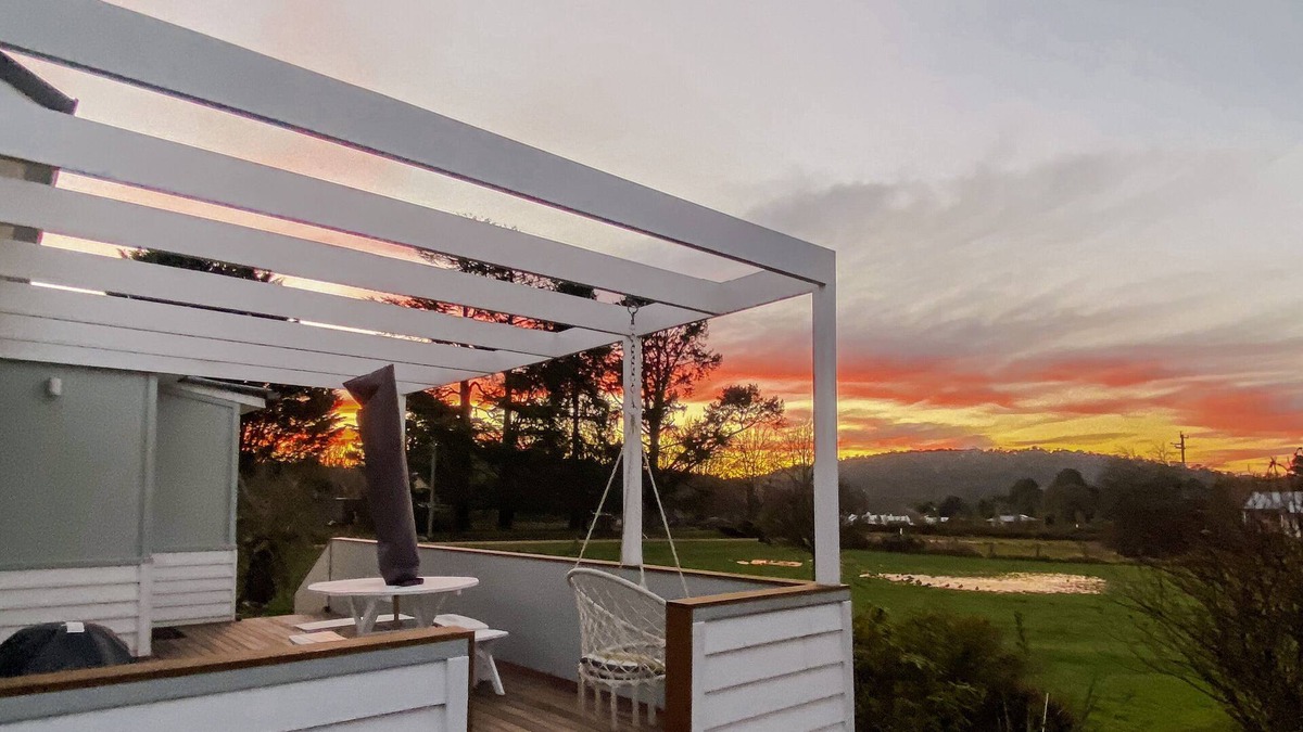 Lyonville House | Dolly’s Lyonville : a country escape with modern comfort & casual vibes