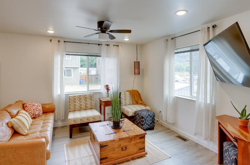 Lewis House | Dolores Townhome with Mountain Views Near River!