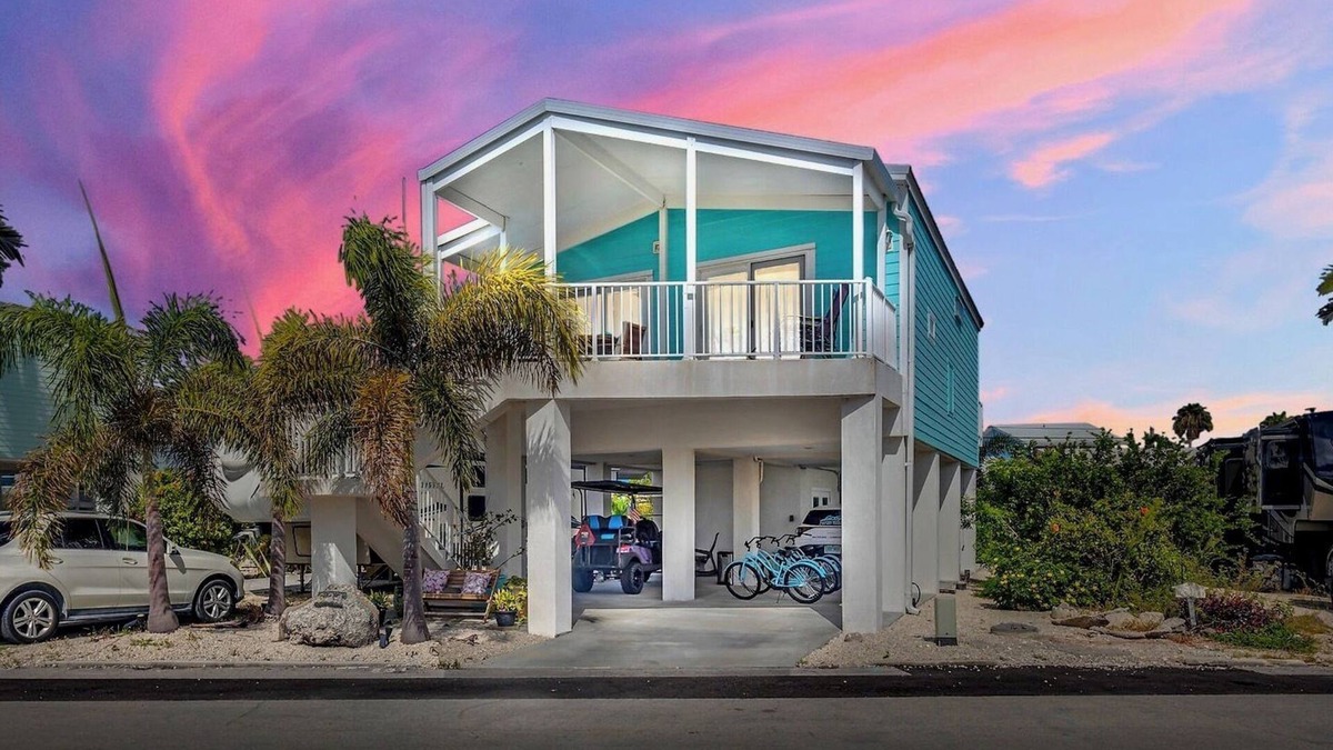 Cudjoe Key House | *DOLPHIN DAYDREAMS @ VENTURE OUT* New Home in Resort Community + LAST KEY SERV