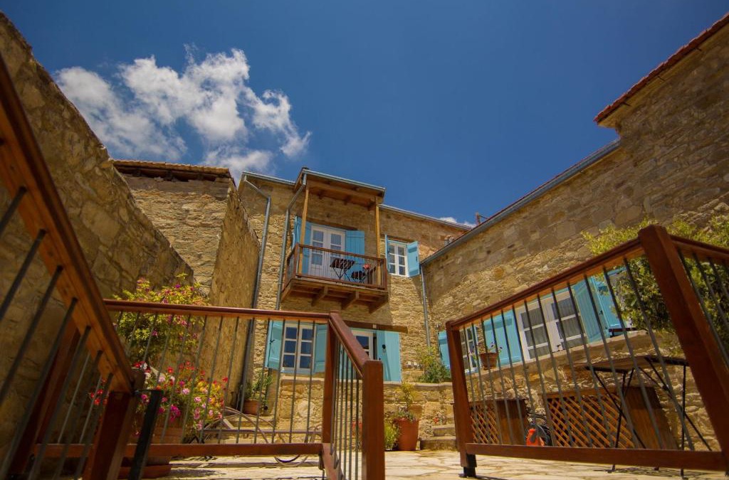 Tochni Apartment | Dolphin Guest House and Studios