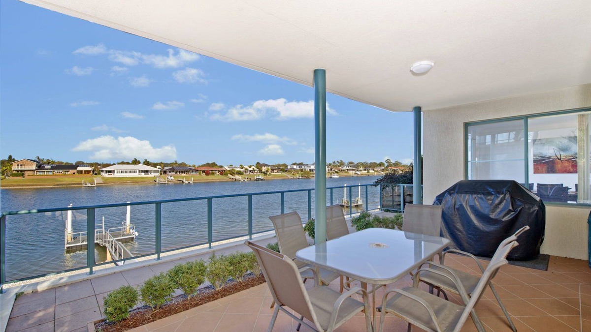 Port Macquarie Apartment | Dolphins 2 - Villa On The Port Macquarie Waterways