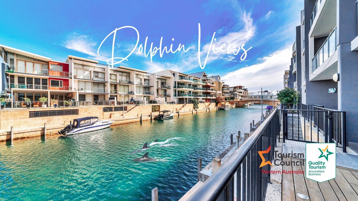 Mandurah Apartment | Dolphins At Your Balcony ⎈ Waterfront Home ~ Dolphin Quay