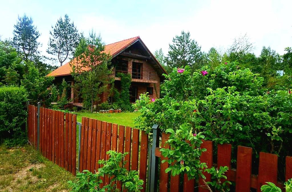 Szczytno House | Dom pod głogami