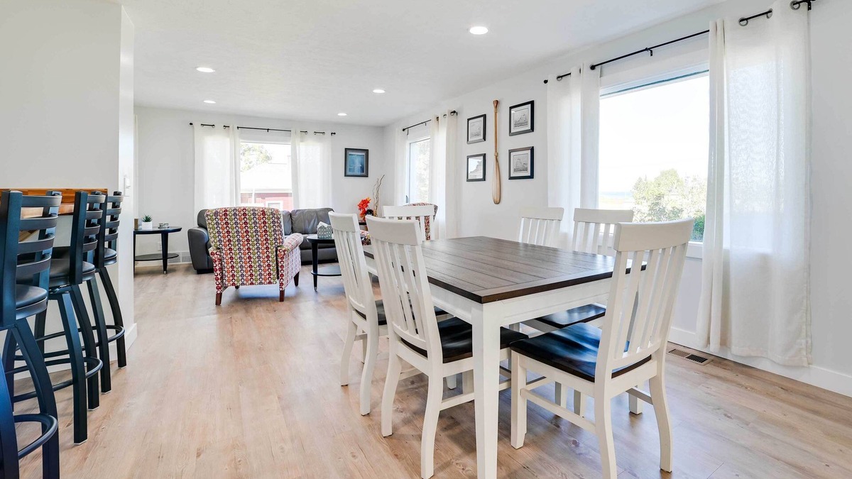 Rogers City House | Dom Rodzinny Lakeview Getaway - Walk to Lake Huron