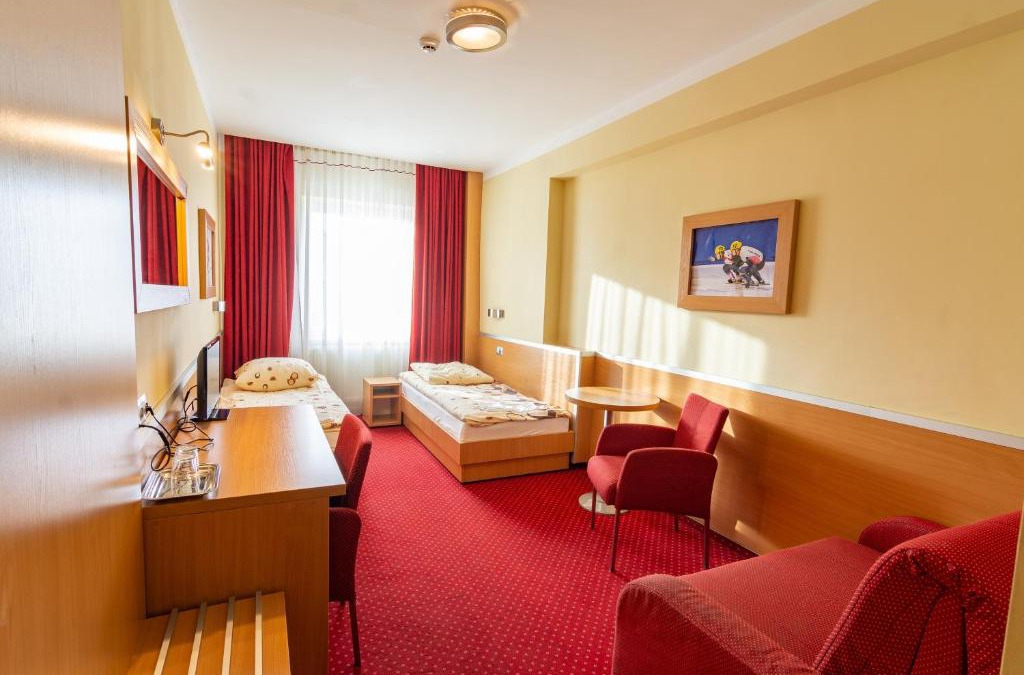 Sanok Hotel | Dom Sportowca Błonie - MOSiR