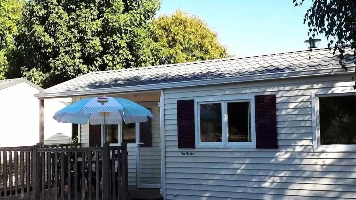 Saint-Symphorien-de-Thenieres House | Domaine Relais du Lac * - Mobil home 4 people