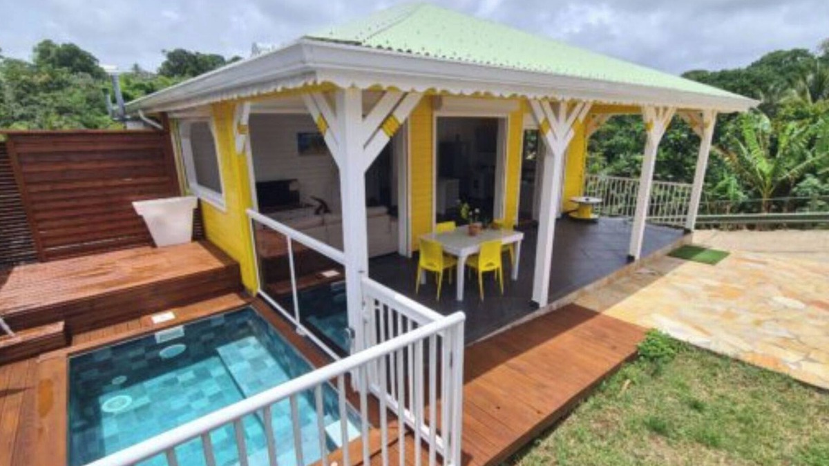 Petit-Bourg Villa | Domaine Damouw- Karambol