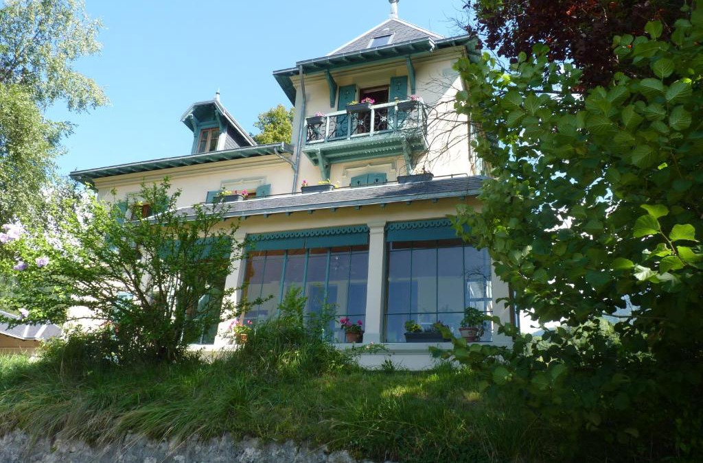 Saint-Christophe-la-Grotte Bed & Breakfast | Domaine de la Sauge