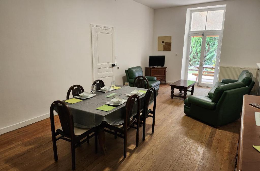 Carcassonne House | DOMAINE DE POULHARIES -Blanquette
