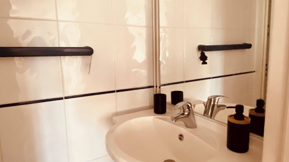 Colleville-Montgomery House | Domaine La Balanderie, sleeps up to 20 (Terrace, large park, beach 1.5km away)