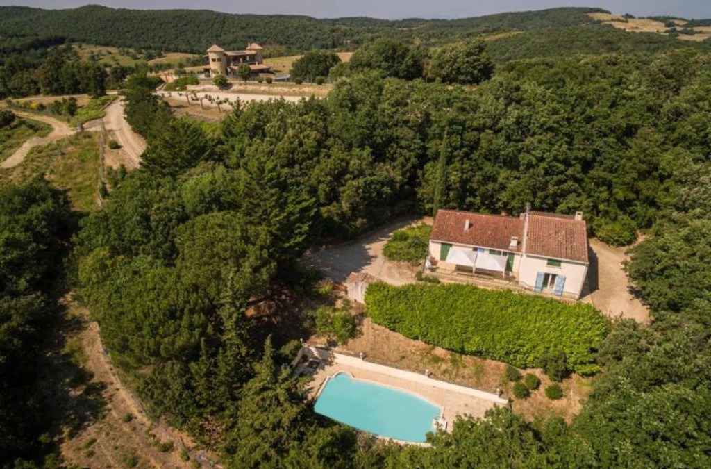 Villarzel-du-Razes Villa | DOMAINE LES TOURTINES 28 PERSONNES AVEC PISCINES PRIVEES