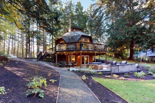 Burley House | Dome Away From Home