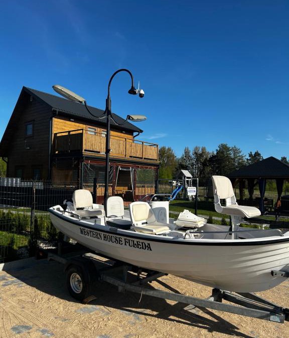 Gizycko House | Domek Western House Fuleda z Gorącą Balią i Kominkiem
