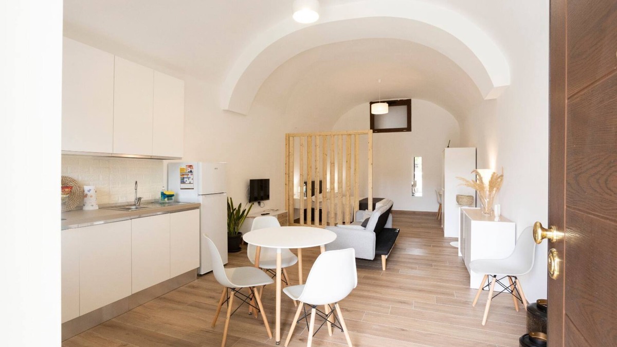 Pompei Apartment | Domus 47 - Indipendent house with hot tub