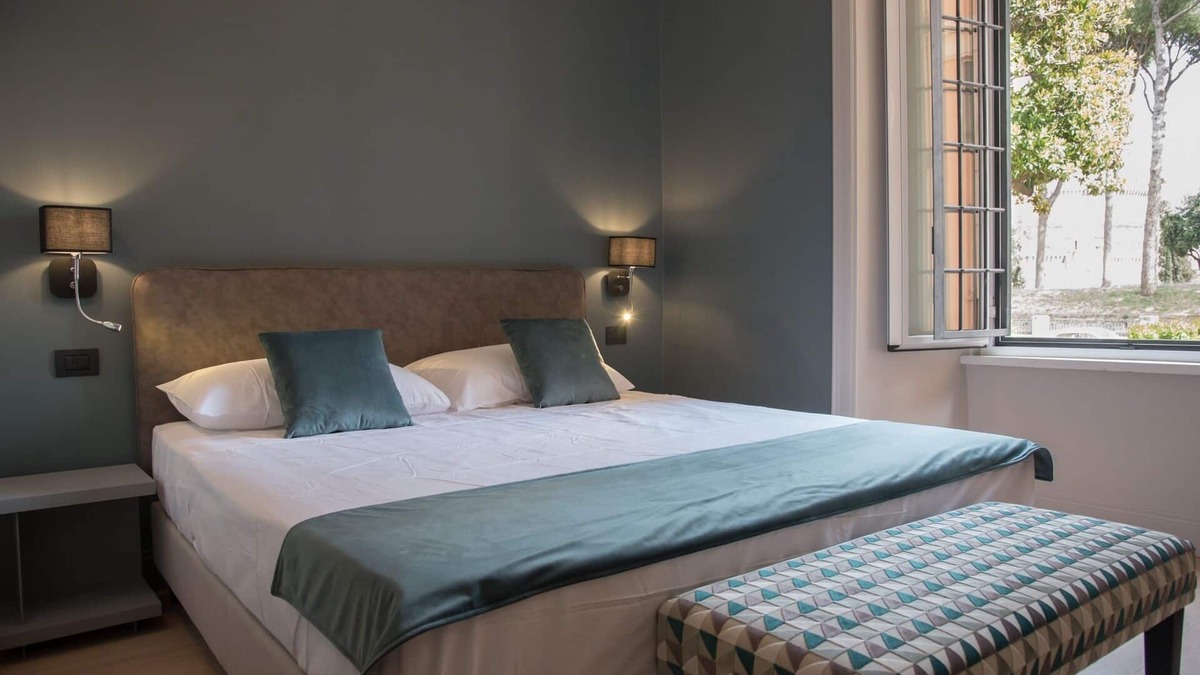 Rione XIV Borgo Apartment | Domus Alberico - Vatican (up to 28 people)