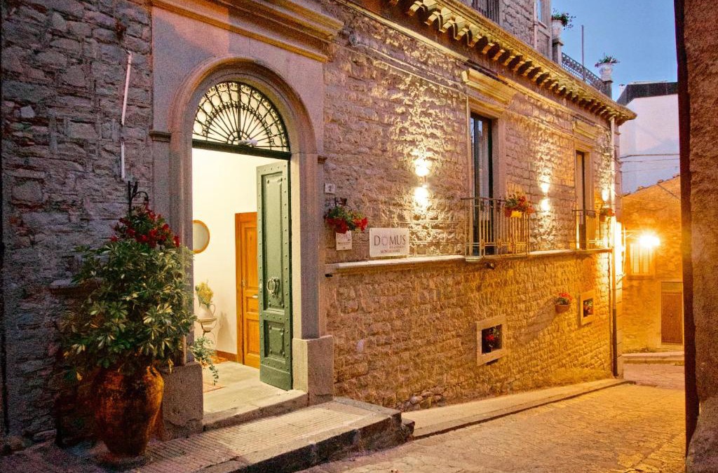 Montalbano Elicona Bed & Breakfast | Domus Aurea
