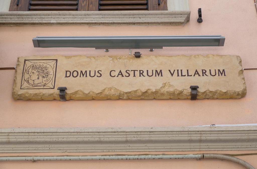 Castrovillari Bed & Breakfast | DOMUS CASTRUM VILLARUM B&B