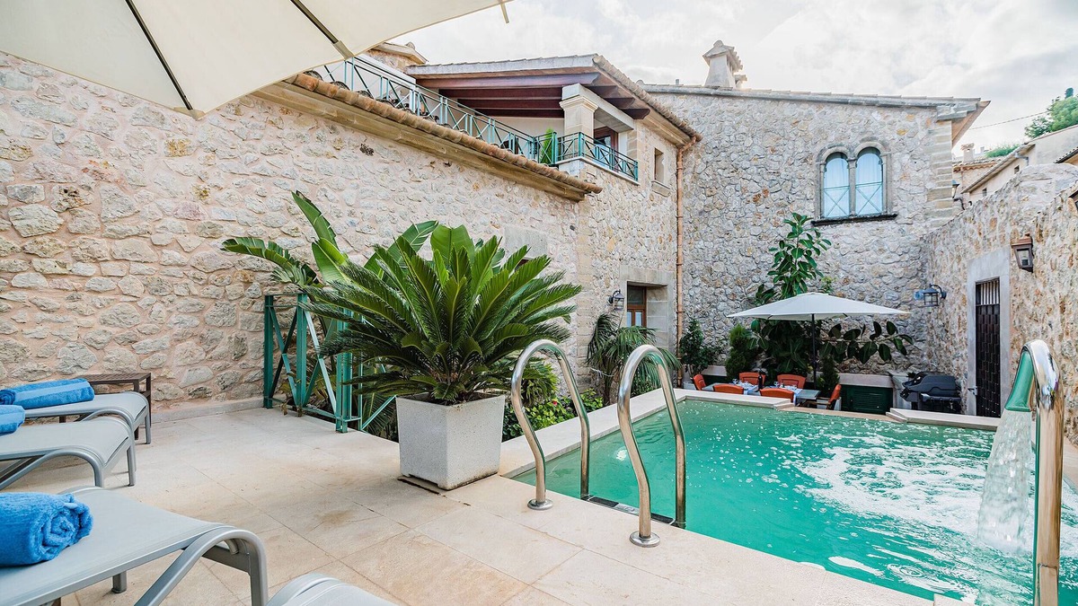 Pollensa Villa | DOMUS LLEO a lovely luxury townhouse