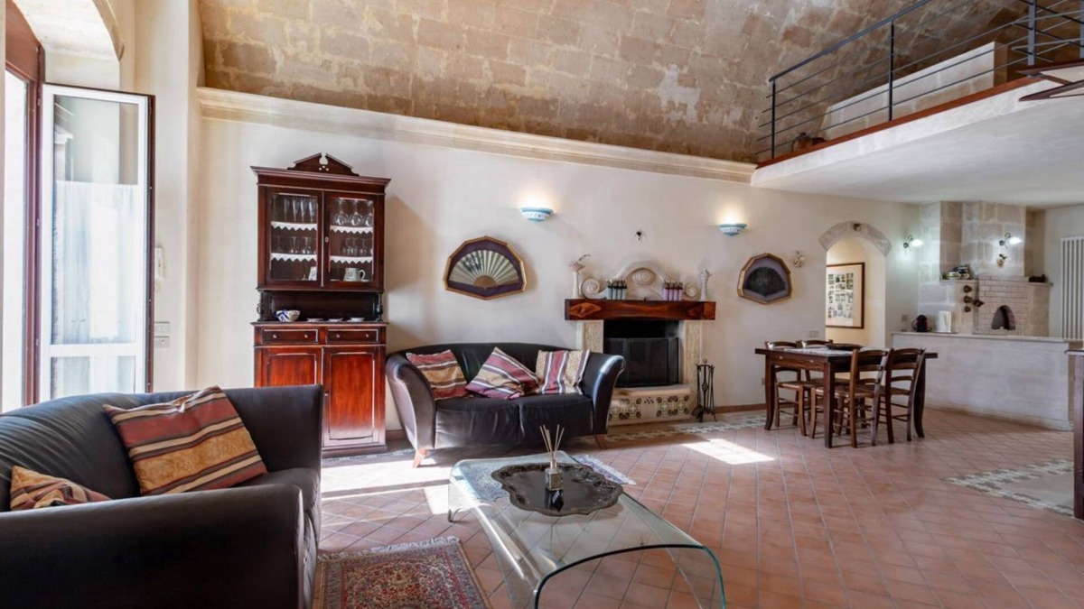 Sasso Barisano Apartment | Domus Tua, in the Matera architectural style