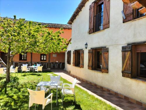 Villalcazar de Sirga House | Don Camino Low Cost