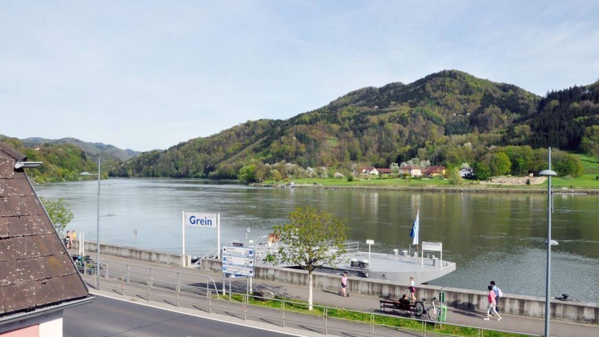 Grein Apartment | Donaublick Marillenstrudel - Wohnen bei Schörgi
