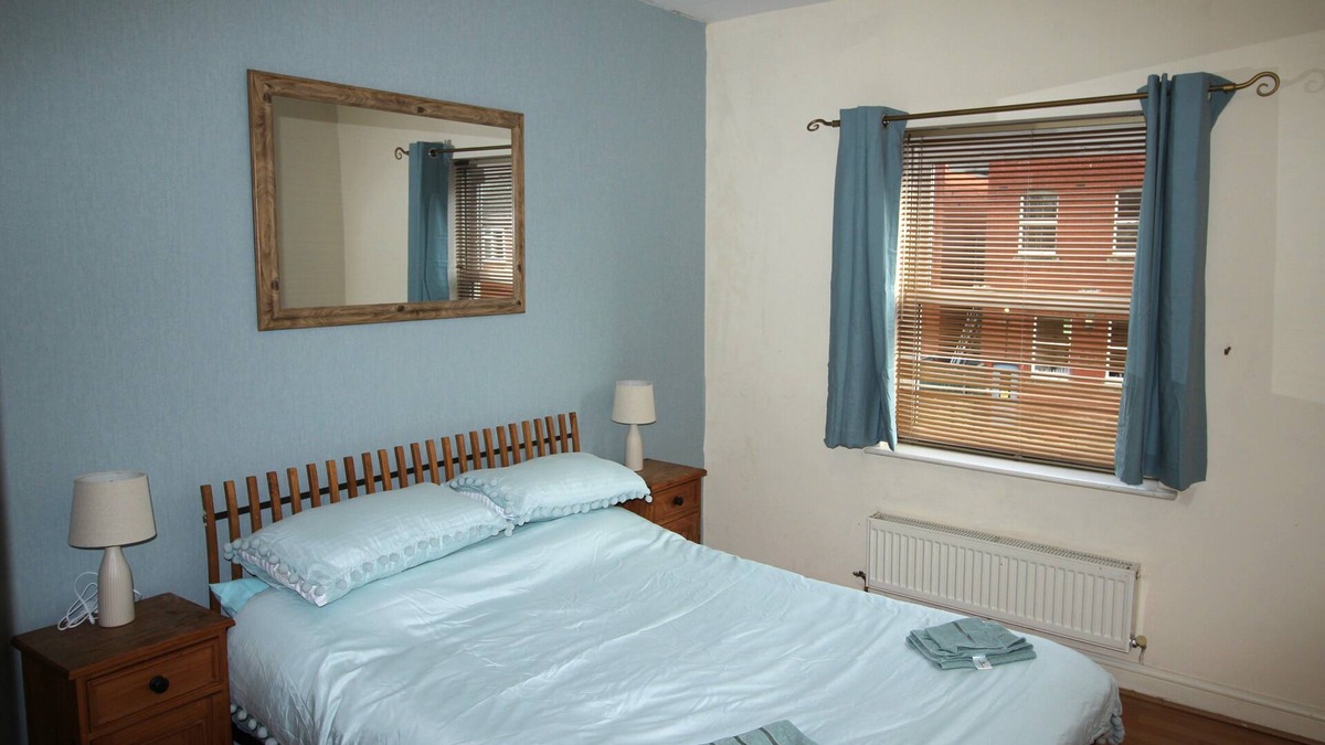 Doncaster Apartment | Doncaster Central Apartment Sleeps 5 Very Quiet