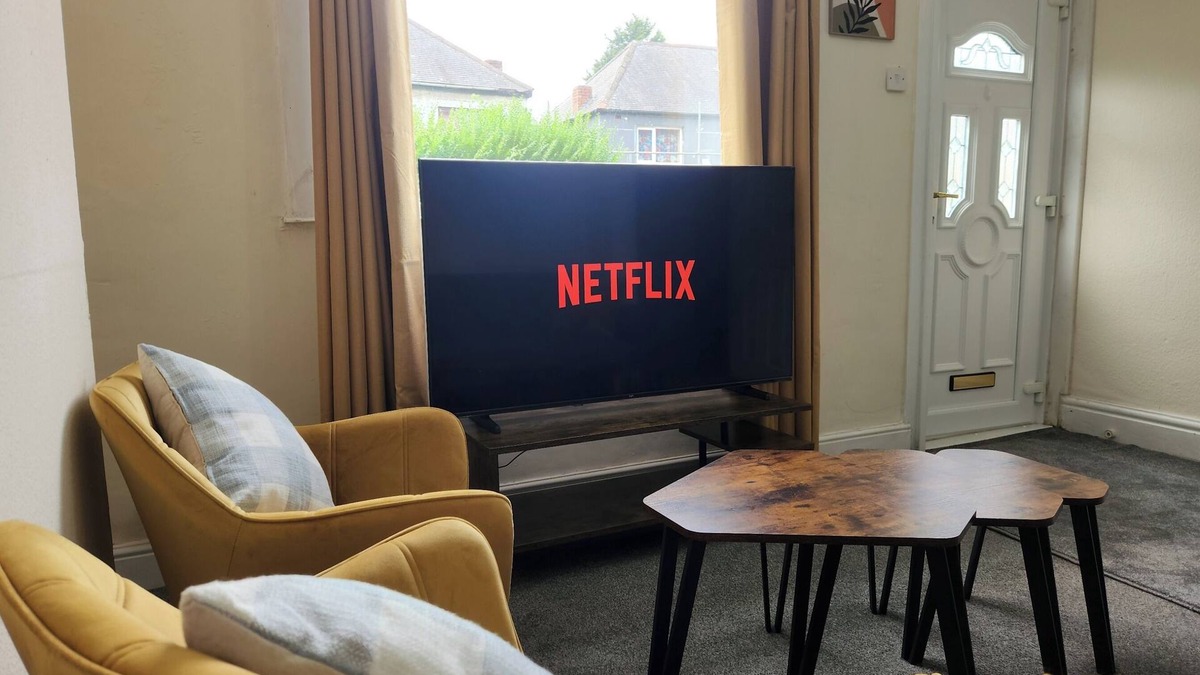 Doncaster House | Doncaster Serviced Accommodation - 3 Bed House- Ideal for Contractors/Families
