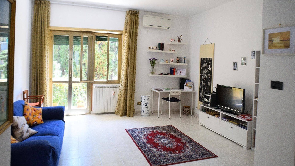 Cinecitta Apartment | Donna Lavinia' flat with water view