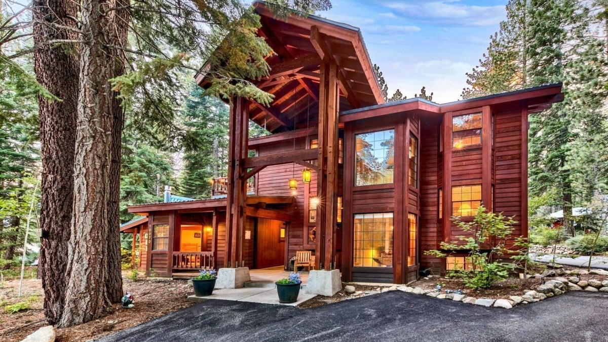 Truckee Hotel | Donner Lake Inn