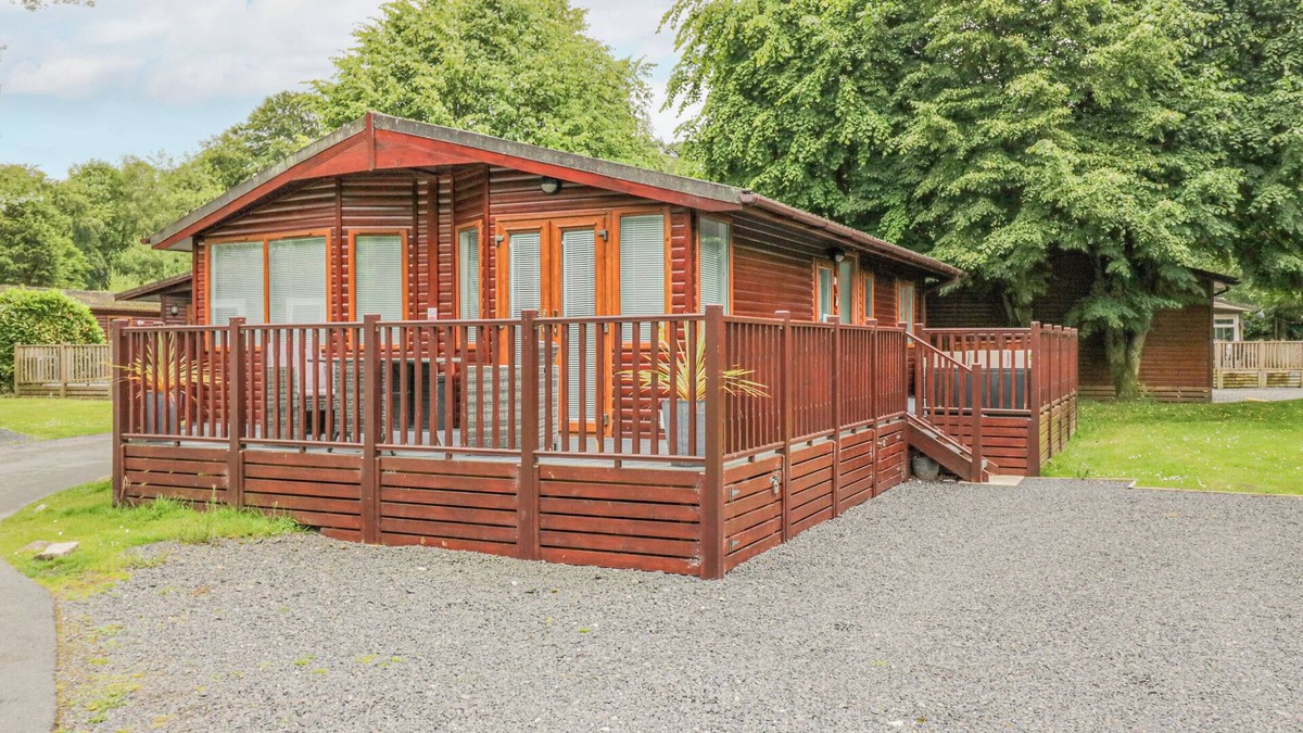 Windermere Cottage | DON’S LODGE, family friendly, with a garden in Windermere