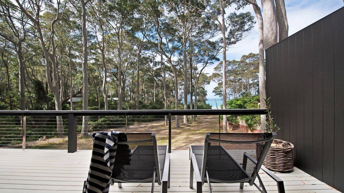 Lilli Pilli House | Dont pass this amazing property by with direct access to the beach and...
