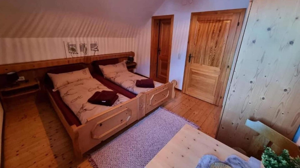 Gnesau Apartment | Doppelzimmer 1 - Gasthof Kirchenwirt Gnesau