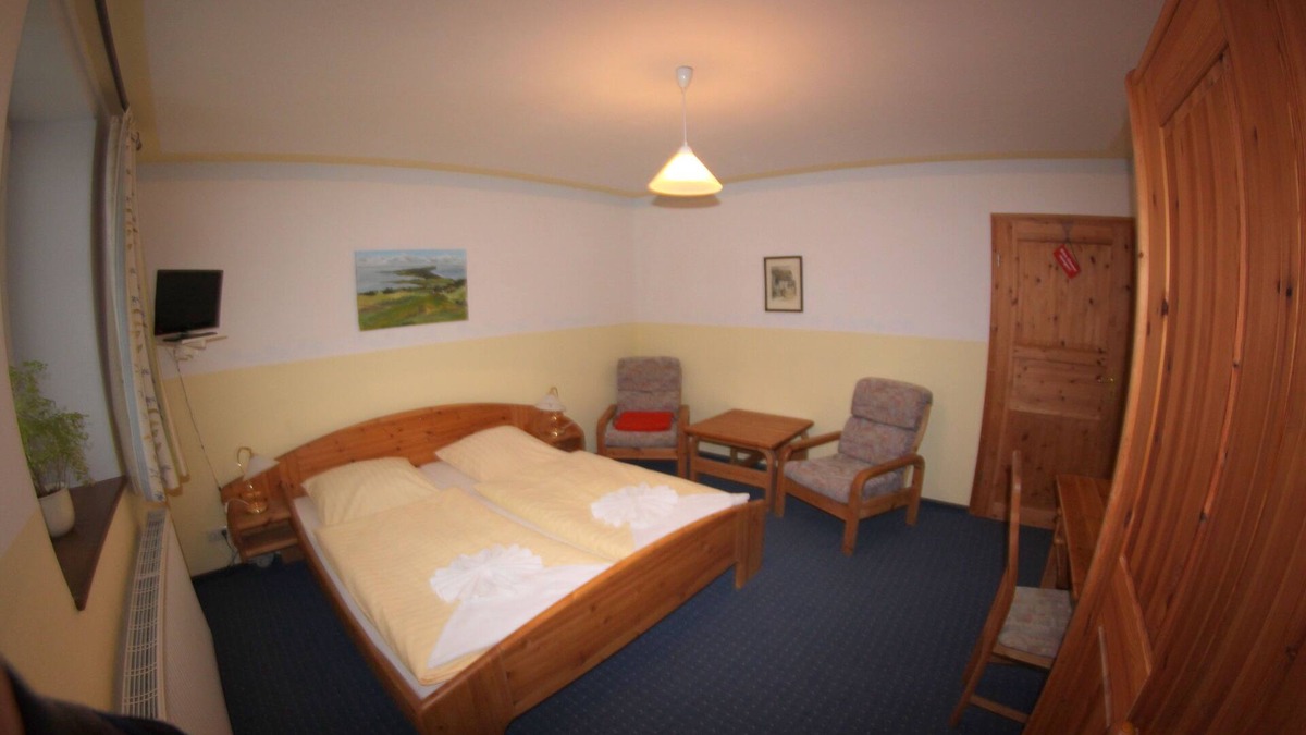Kloster Cottage | Doppelzimmer 6 Erdgeschoß - Pension Inselidyll