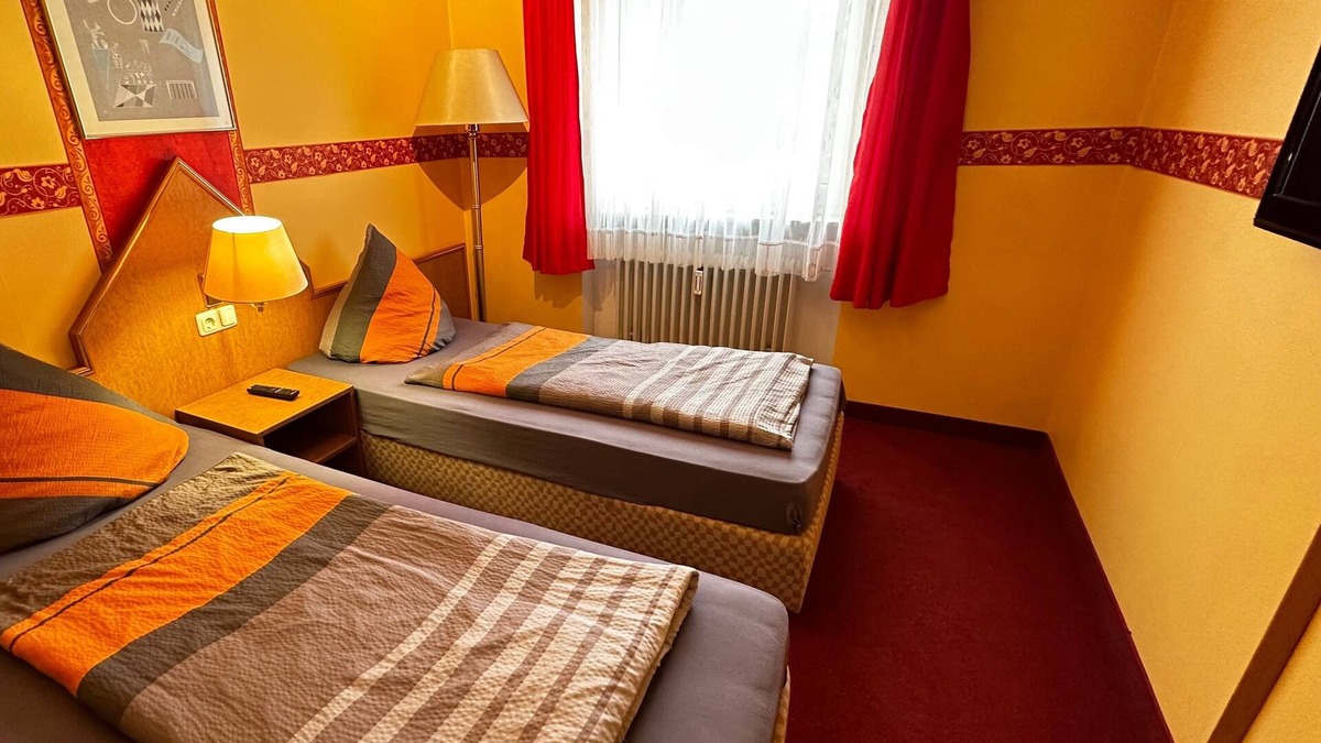 Erlangen Apartment | Doppelzimmer für 2 Gäste mit 18m² in Erlangen