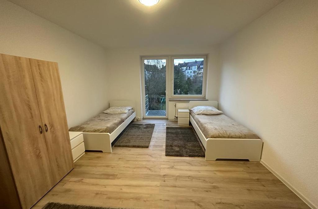 Osnabrueck House | Doppelzimmer in einer Dreizimmerwohnung mit Bad und Küche