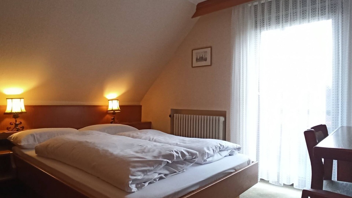 Donaueschingen Apartment | Doppelzimmer Kompakt, Retro mit Balkon, 1 Doppelbett