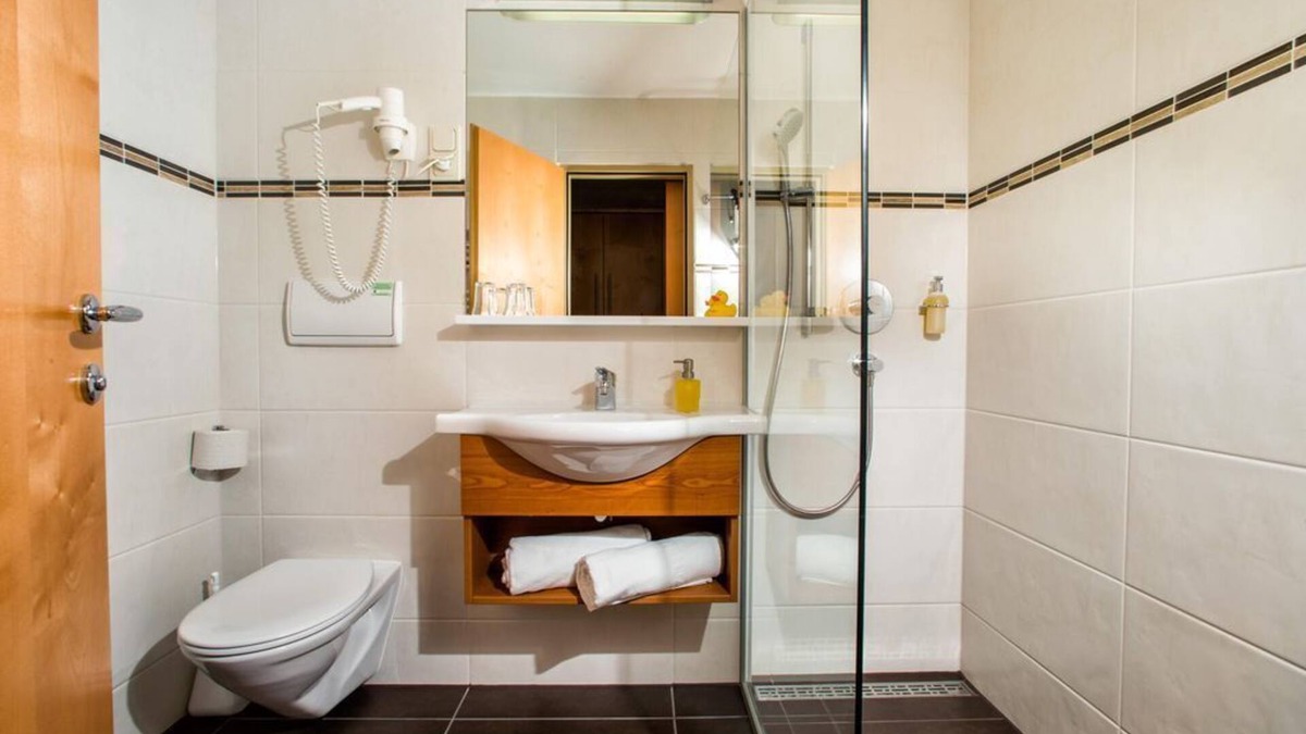 Loipersdorf bei Fuerstenfeld House | Doppelzimmer Lavendel - ab 5 Nächte Inkl. Therme - Thermenhotel Vier Jahreszeiten
