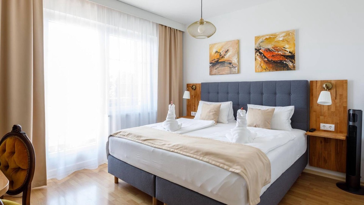Morbisch am See Cottage | Doppelzimmer mit Balkon Seeseite - Pension Laubenhof